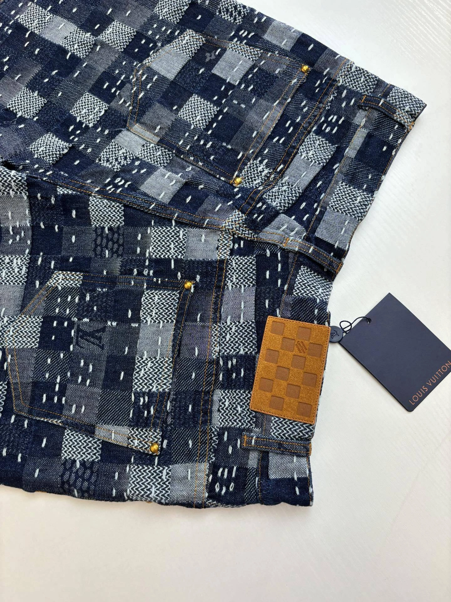 wg.luxury- 8V Nigo item:E-F363G2631